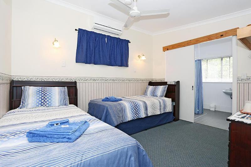 Jacaranda Guest House Бъселтън Екстериор снимка