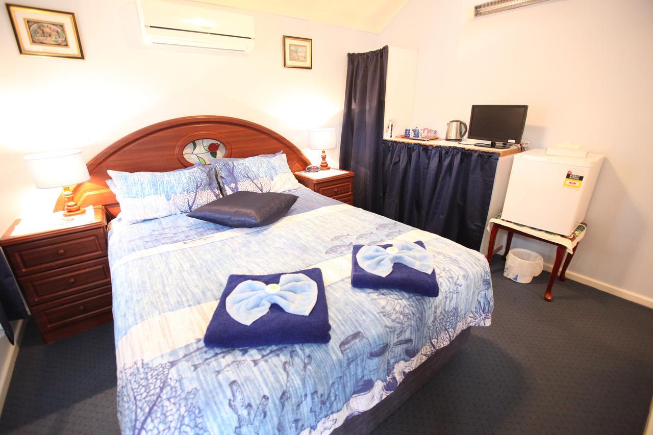 Jacaranda Guest House Бъселтън Екстериор снимка